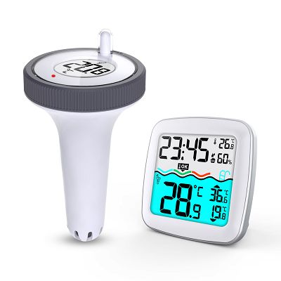 Stacja pogody termometrem na basen