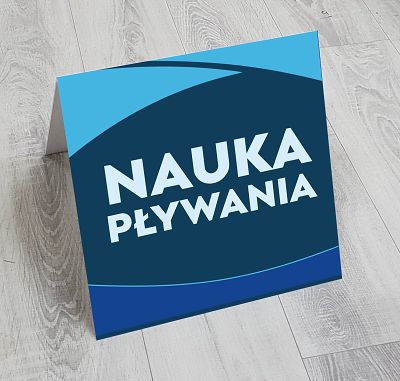 Stand z grafiką, potykacz, znak - nauka pływania