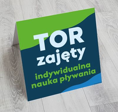 Stand z grafiką, potykacz, znak - tor zajęty - indywidualna nauka pływania